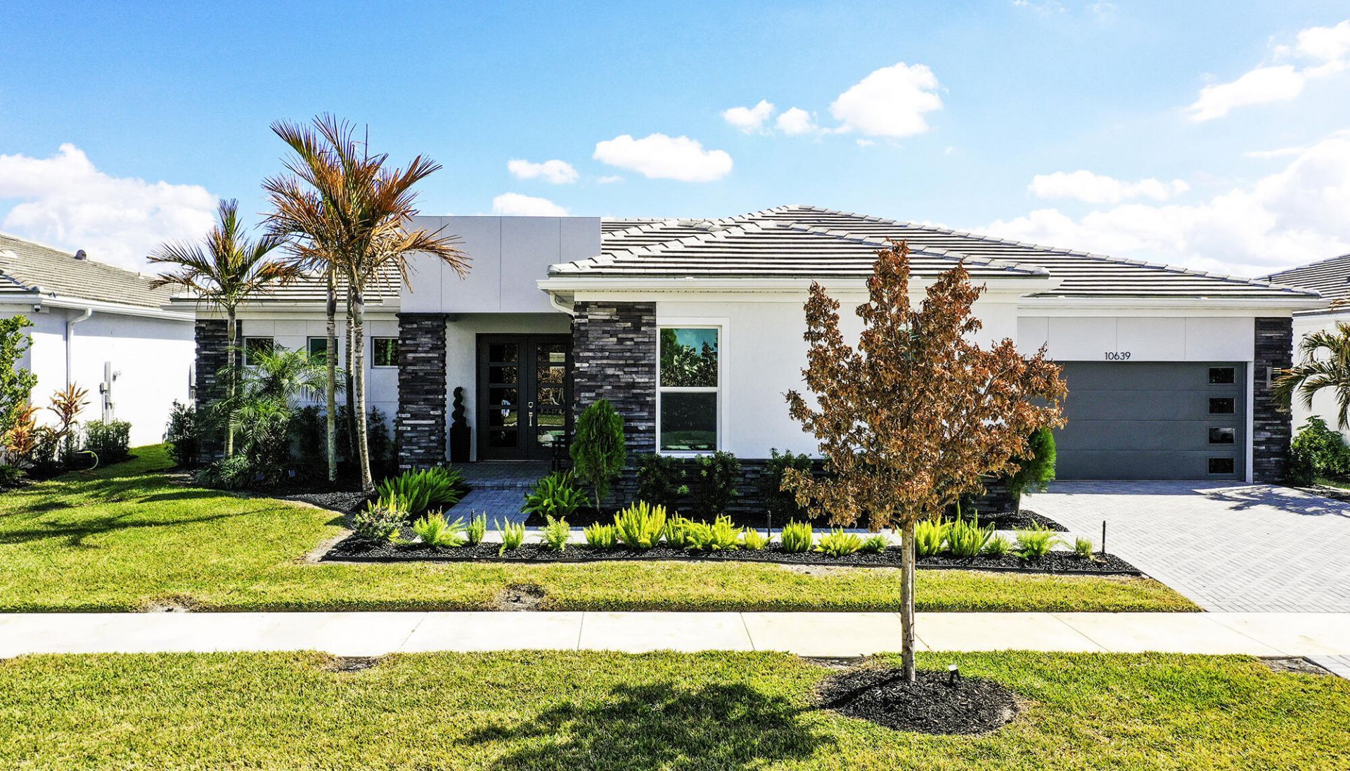 10639 Vineyard Drive, Port Saint Lucie, FL 34987 Photo