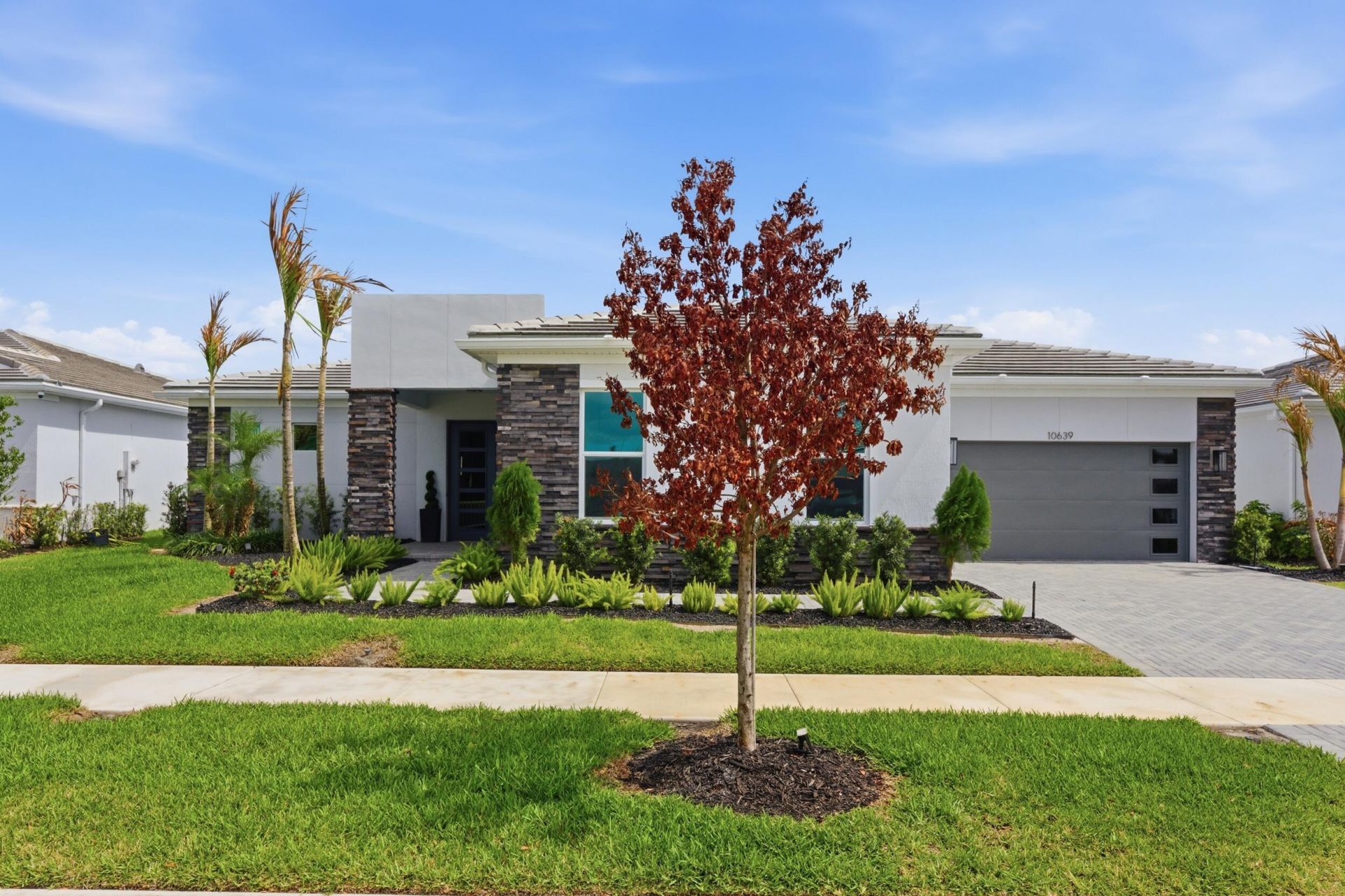 10639 Vineyard Drive, Port Saint Lucie, FL 34987 Photo