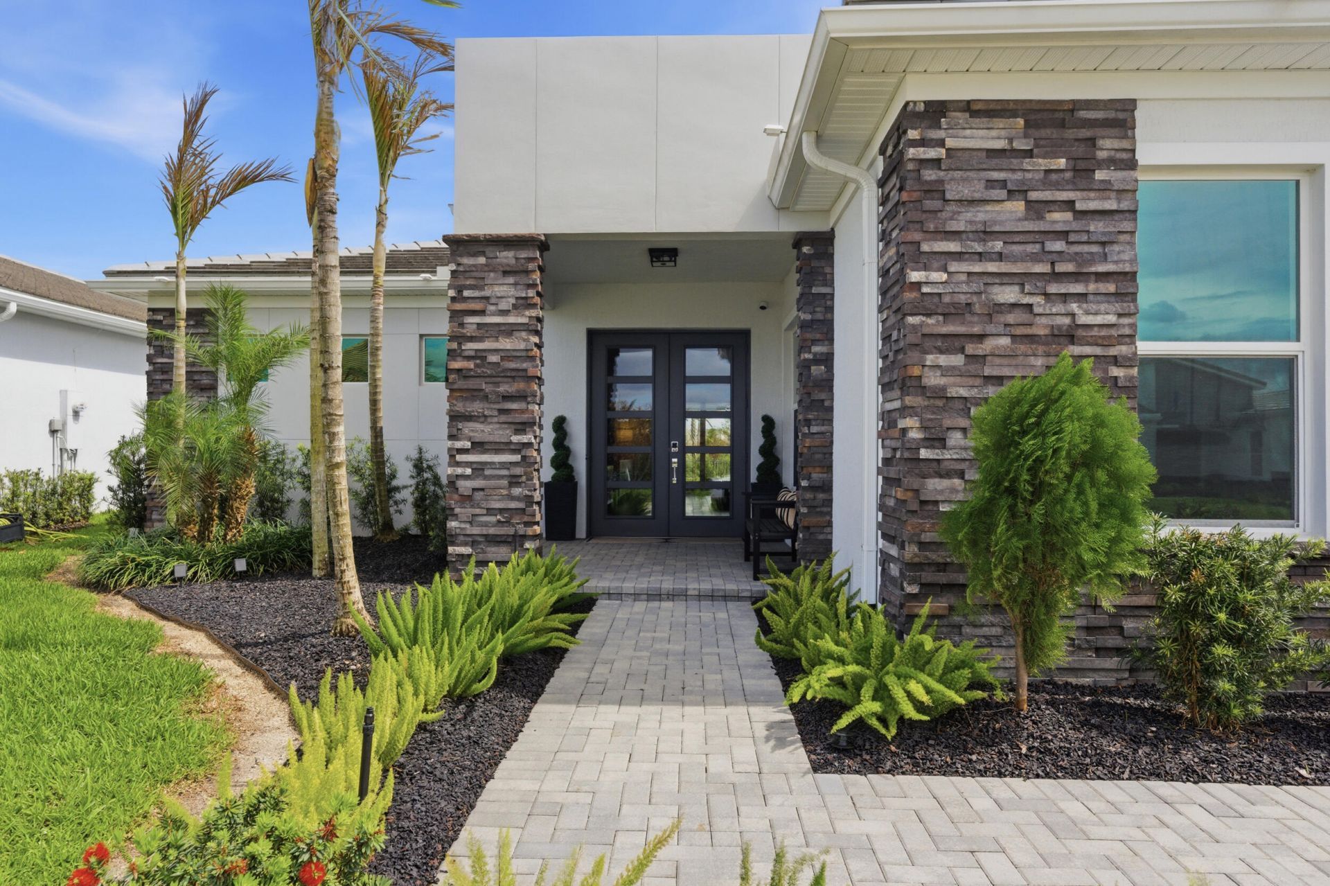 10639 Vineyard Drive, Port Saint Lucie, FL 34987 Photo