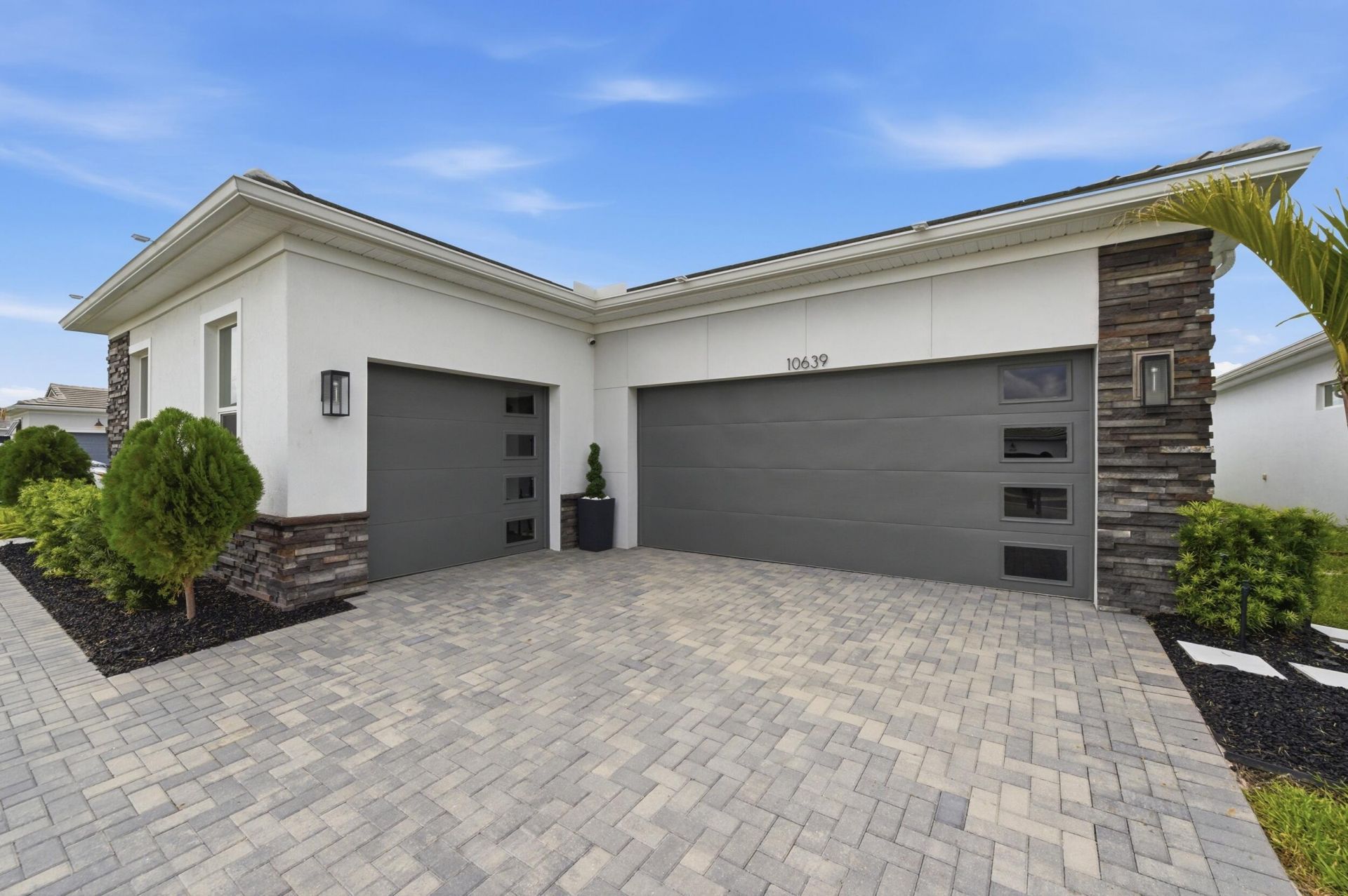 10639 Vineyard Drive, Port Saint Lucie, FL 34987 Photo