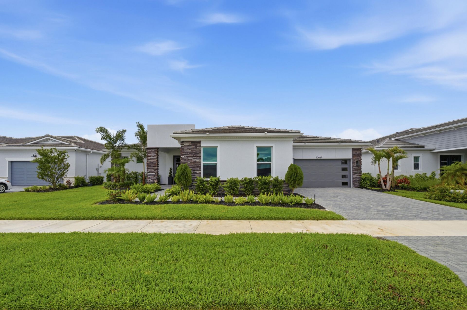 10639 Vineyard Drive, Port Saint Lucie, FL 34987 Photo