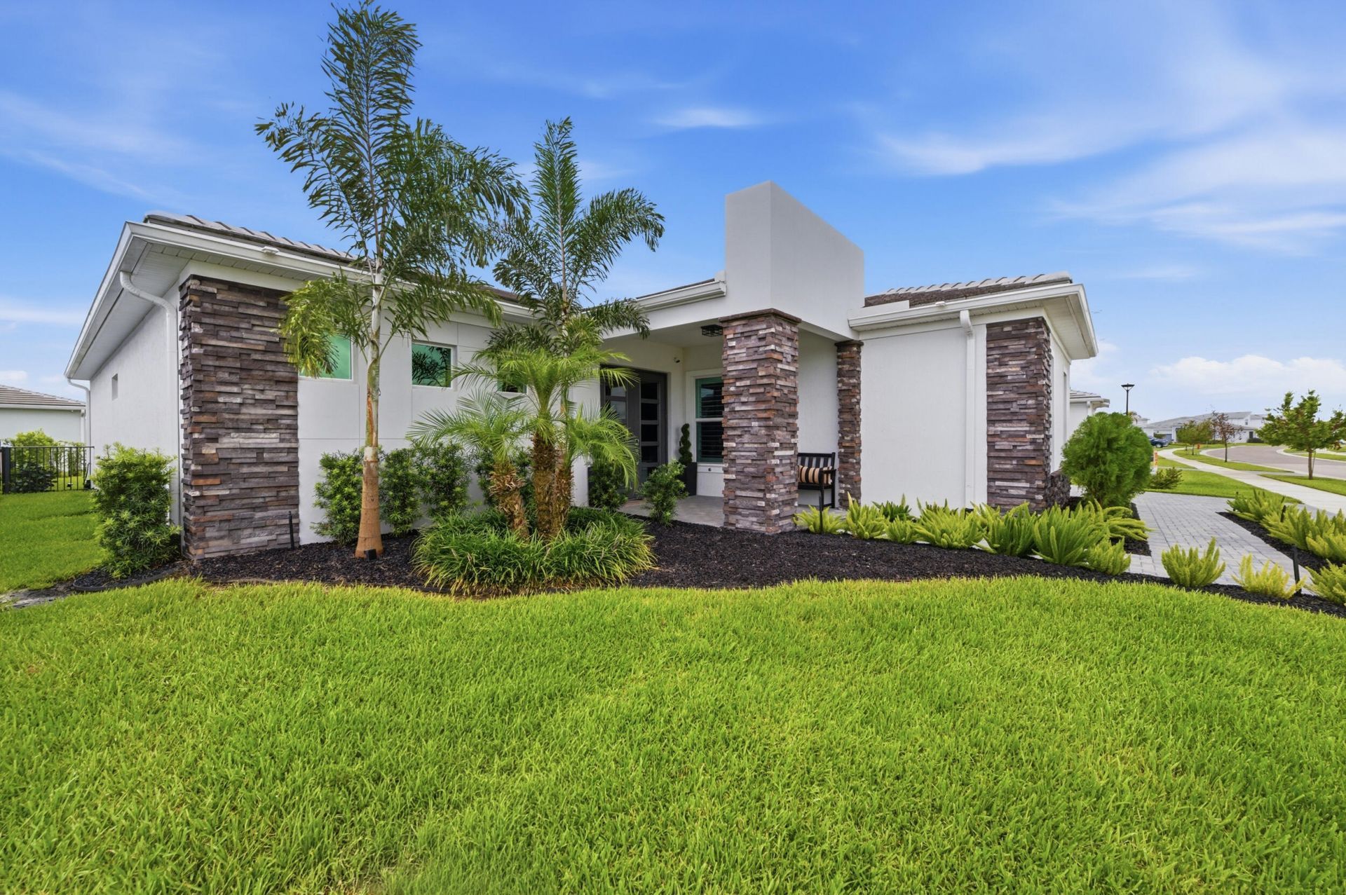 10639 Vineyard Drive, Port Saint Lucie, FL 34987 Photo