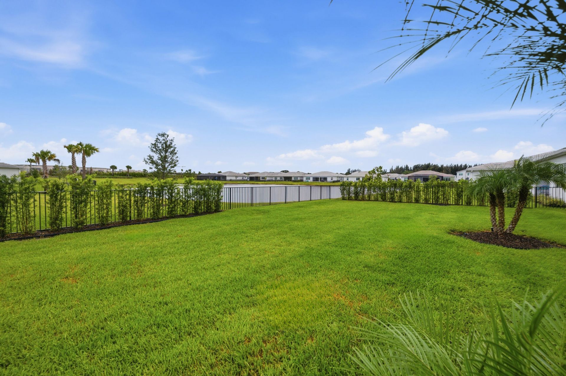 10639 Vineyard Drive, Port Saint Lucie, FL 34987 Photo