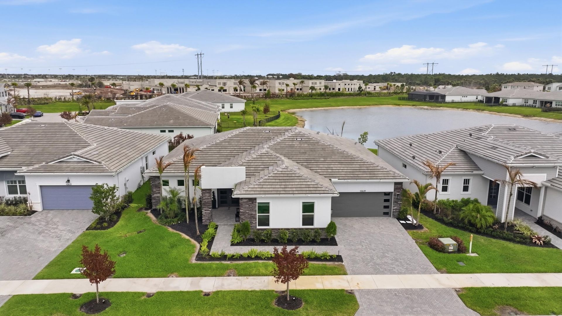 10639 Vineyard Drive, Port Saint Lucie, FL 34987 Photo