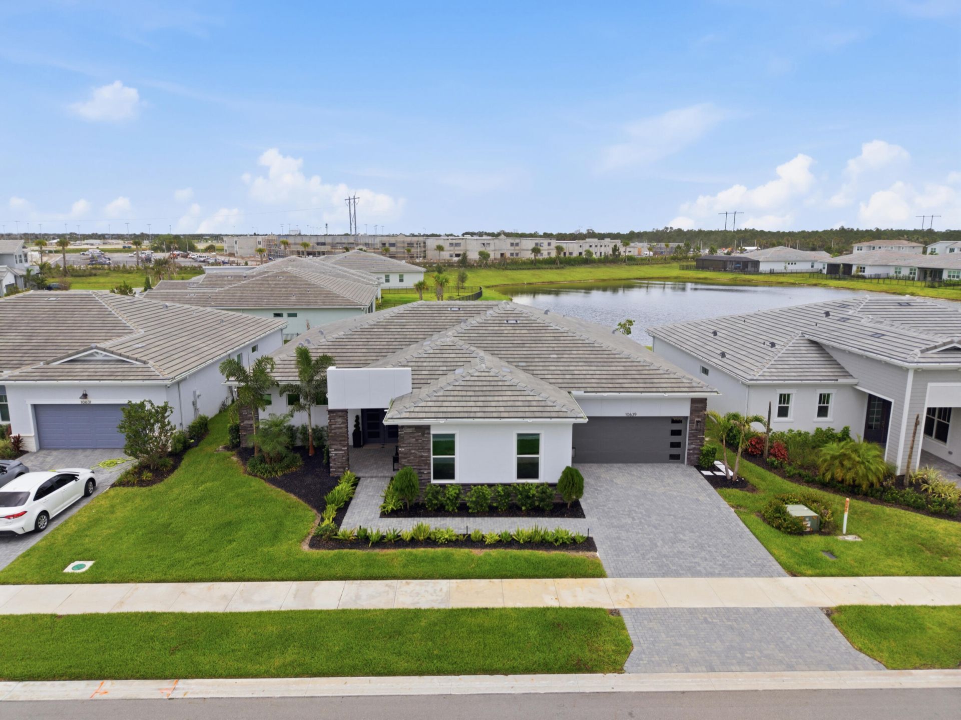 10639 Vineyard Drive, Port Saint Lucie, FL 34987 Photo