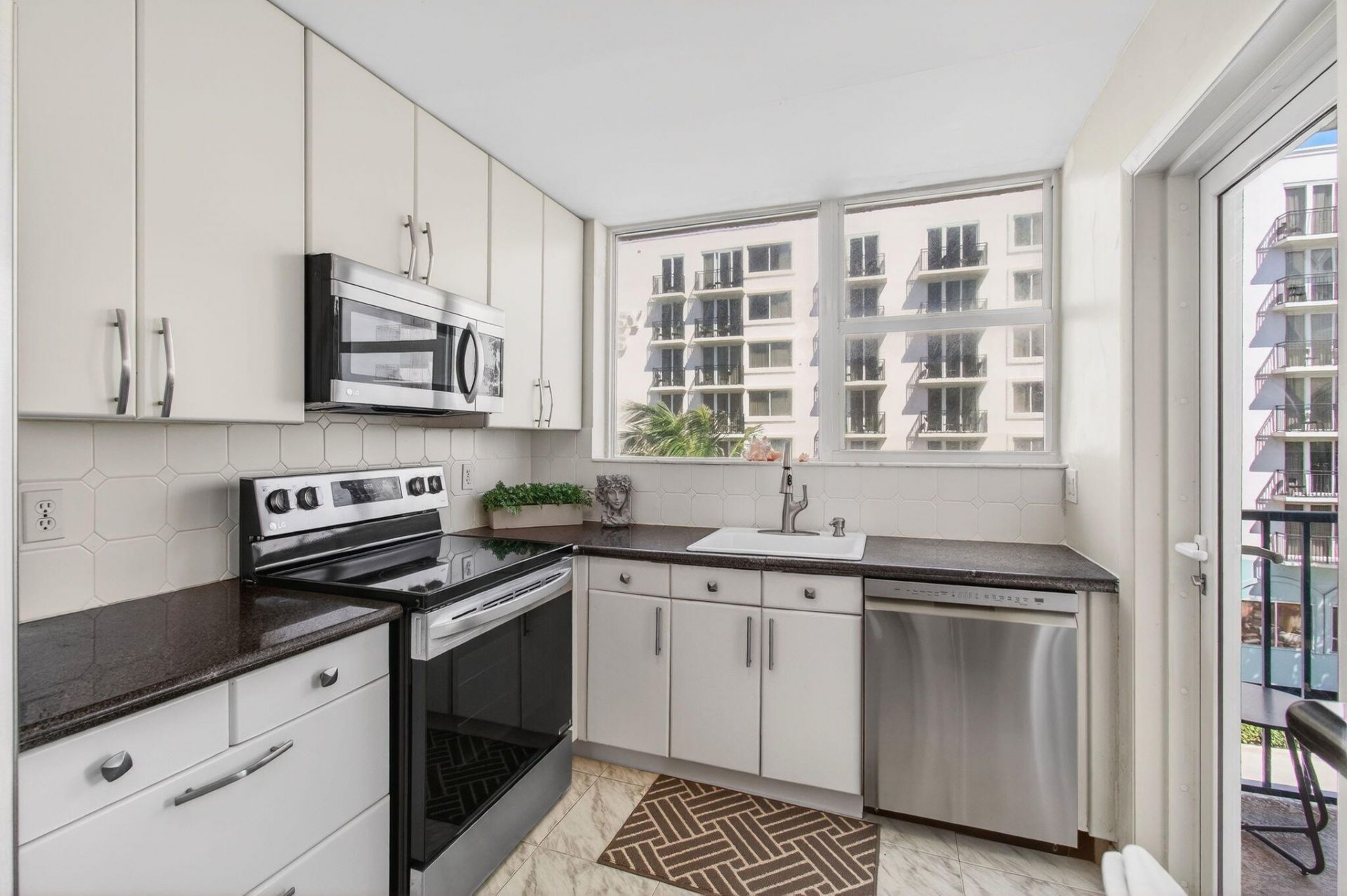 1239 Hillsboro Mile, Unit 403, Hillsboro Beach, FL 33062 Photo