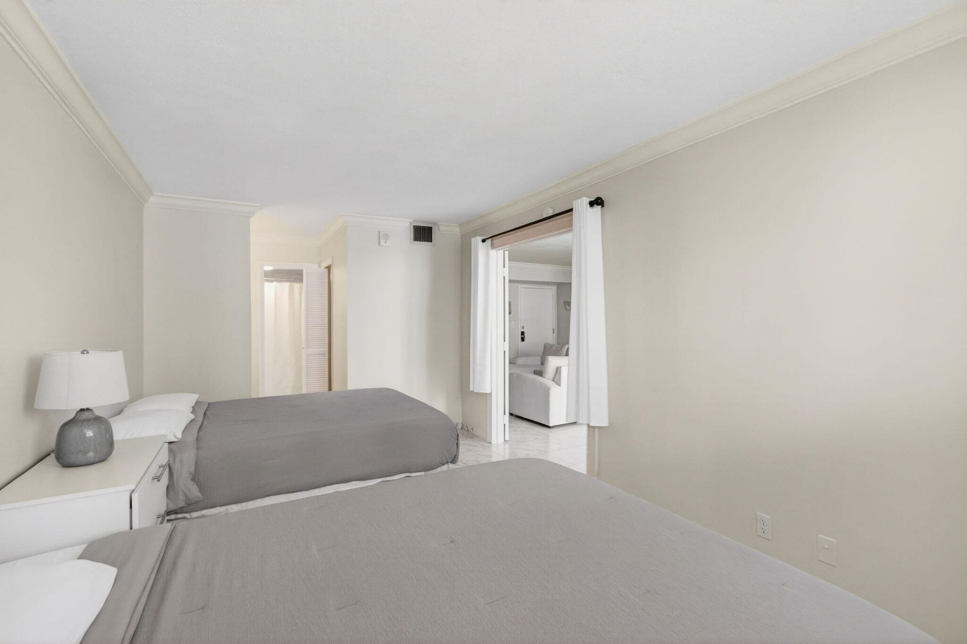 1239 Hillsboro Mile, Unit 403, Hillsboro Beach, FL 33062 Photo