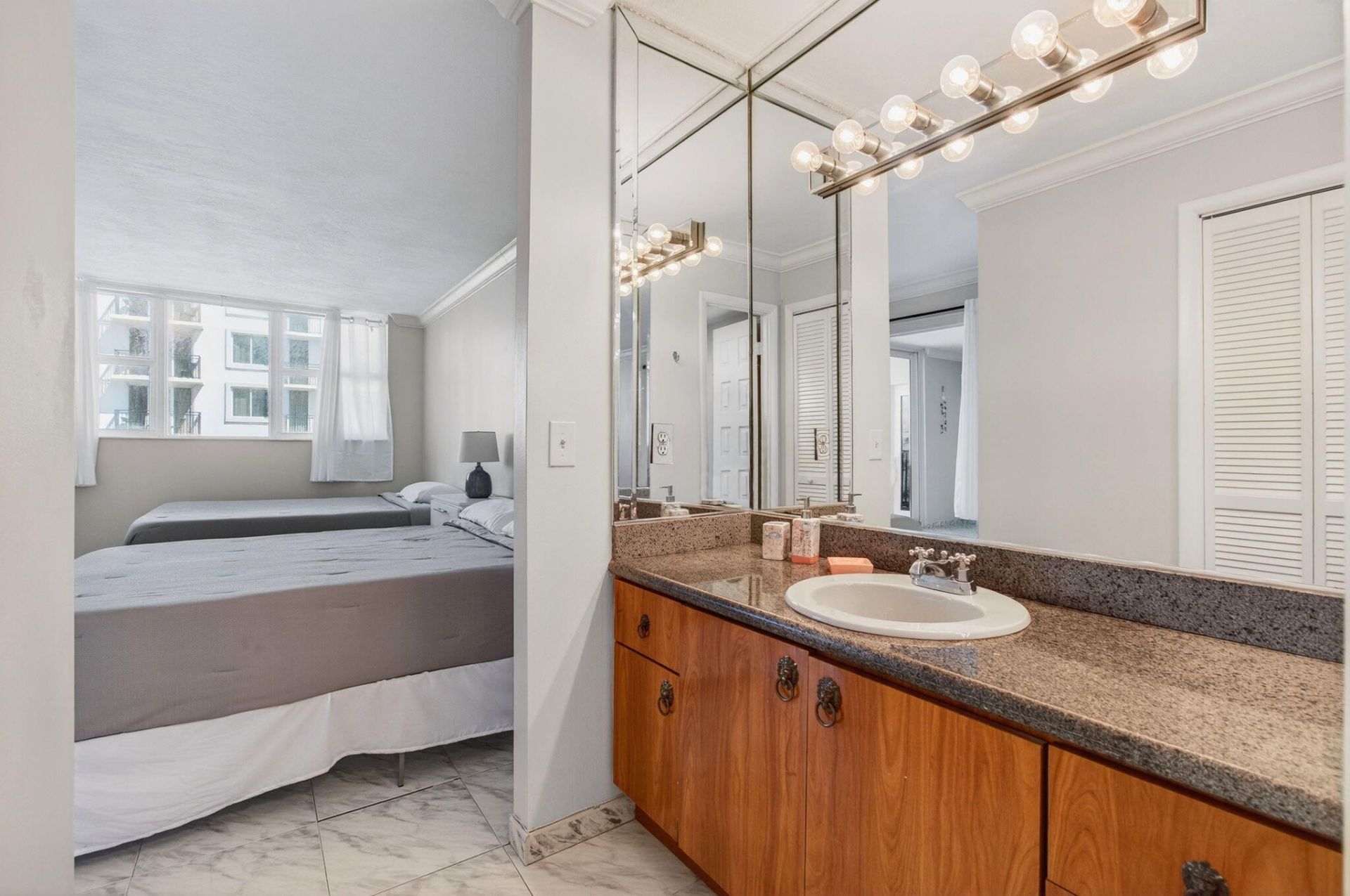 1239 Hillsboro Mile, Unit 403, Hillsboro Beach, FL 33062 Photo