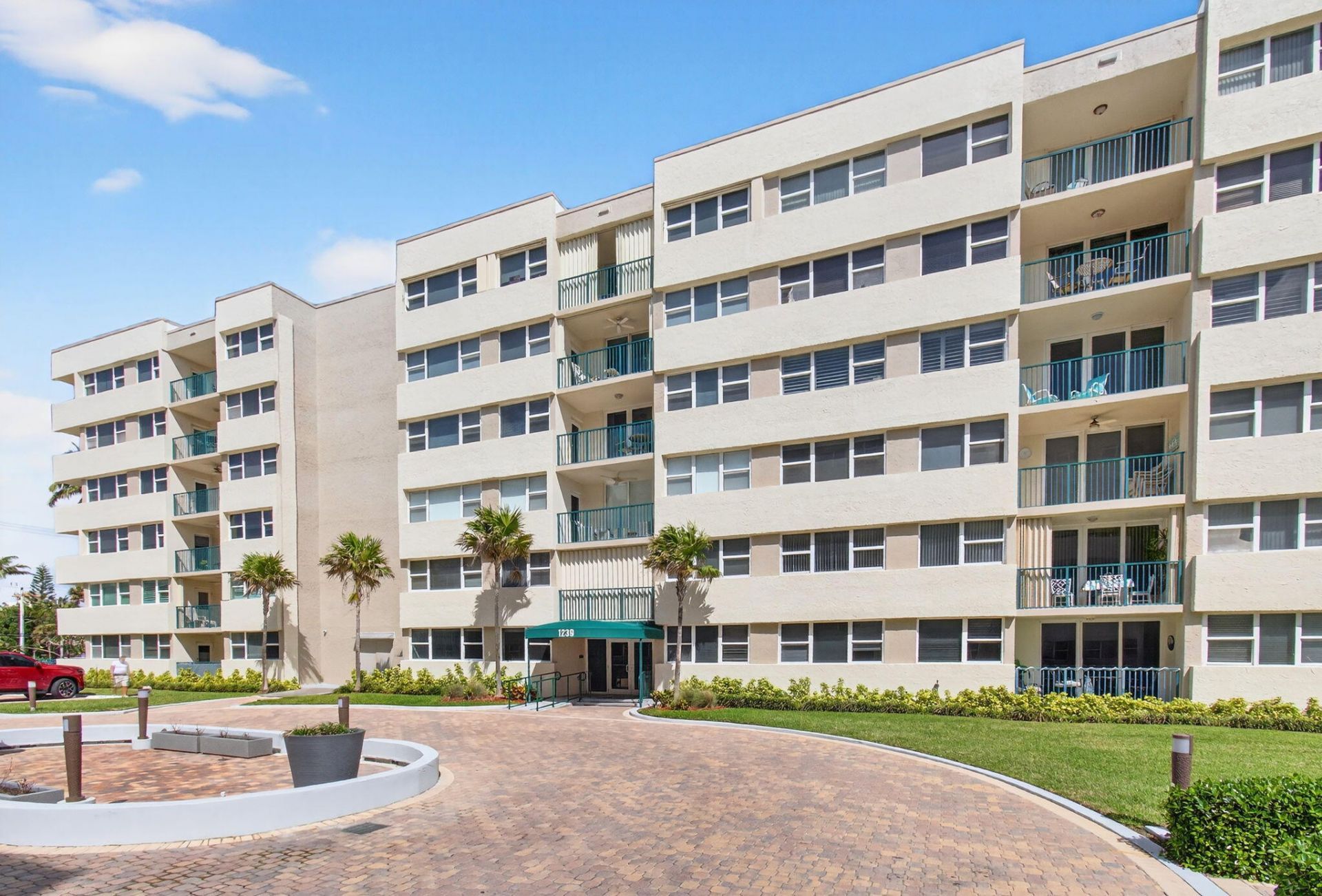 1239 Hillsboro Mile, Unit 403, Hillsboro Beach, FL 33062 Photo