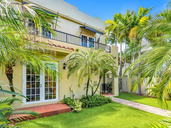 449 NE 16th Ave, Fort Lauderdale, FL 33301