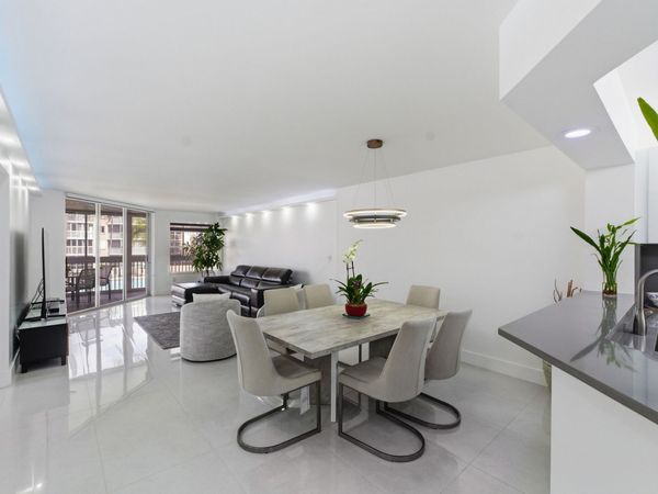 7524 Granville Dr, Unit 201, Tamarac, FL 33321