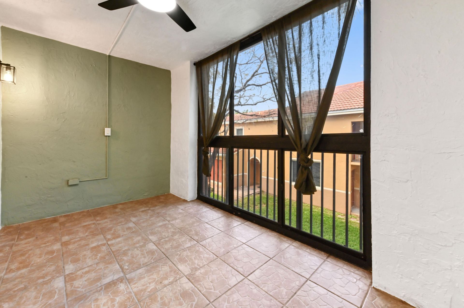 200 Scotia Drive, Unit 202, Hypoluxo, FL 33462 Photo