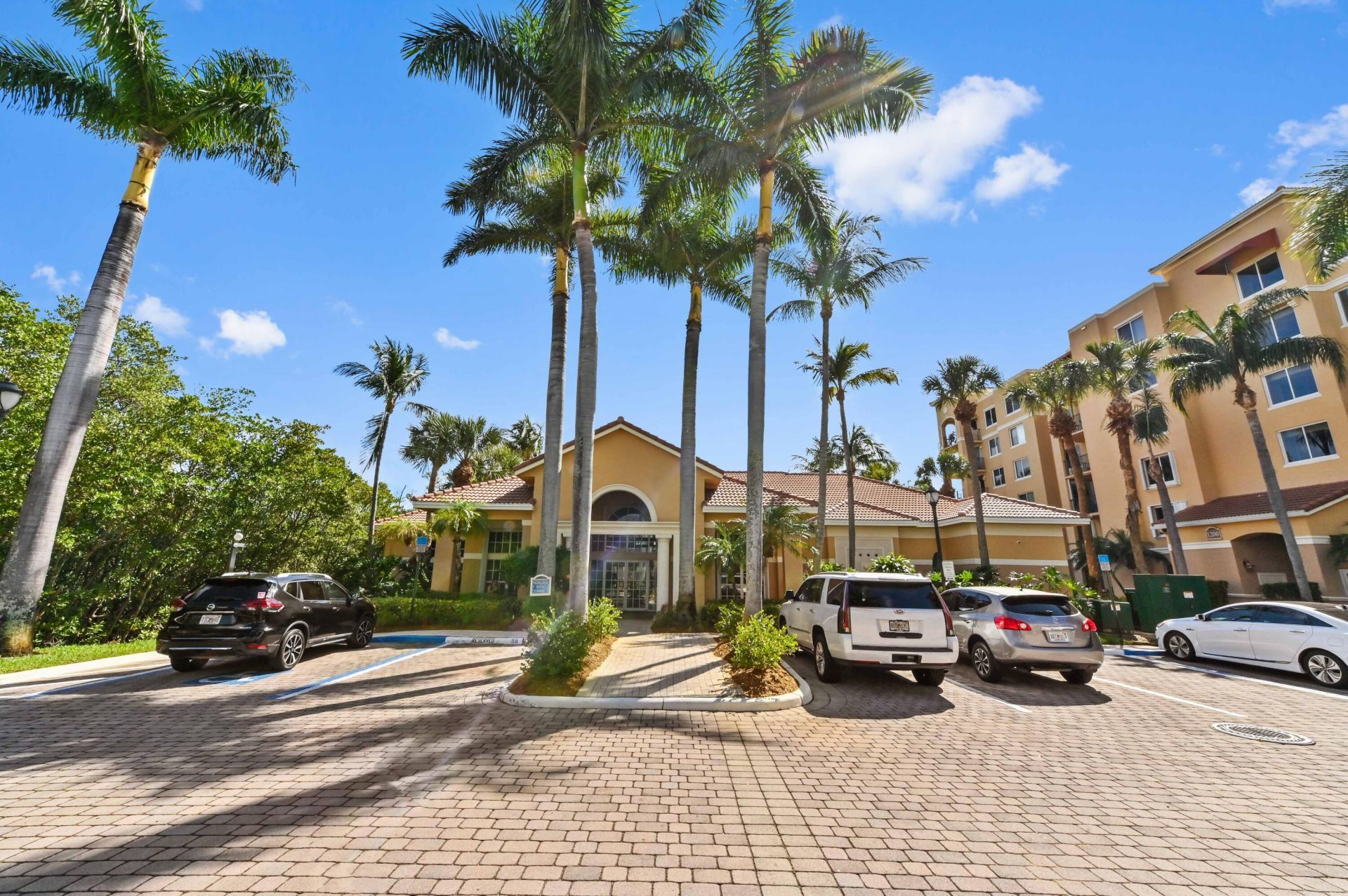 200 Scotia Drive, Unit 202, Hypoluxo, FL 33462 Photo