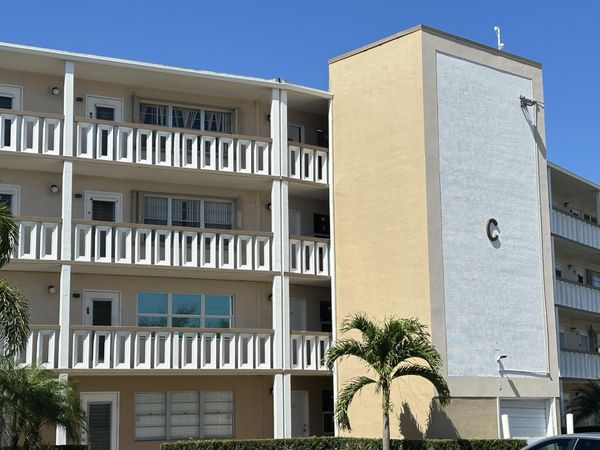 352 Southampton C, West Palm Beach, FL 33417