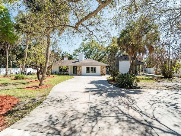 4233 1st St SW, Vero Beach, FL 32968