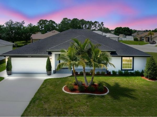 5360 NW Akbar Terrace, Port St. Lucie, FL 34986
