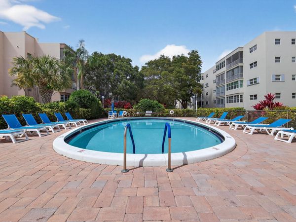 6731 Cypress Road, Unit 402, Plantation, FL 33317