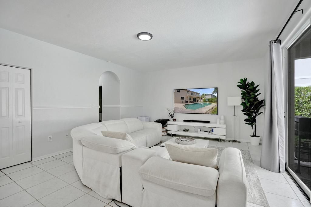 16405 Diamond Head Dr, Weston, FL 33331 Photo