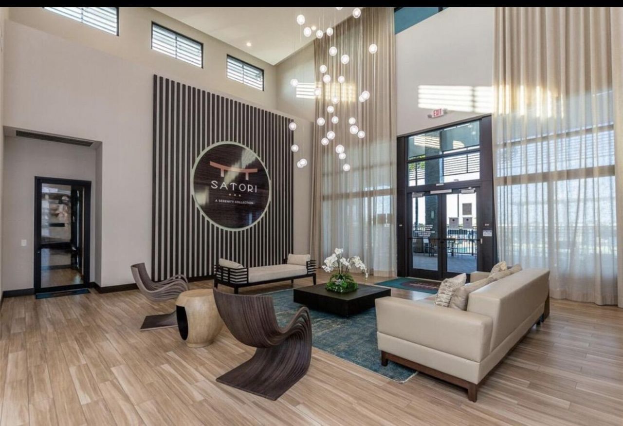 8810 NW 155th Terrace, Miami Lakes, FL 33018 Photo