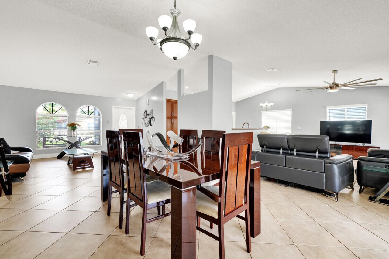 10090 SW 16th Place, Davie, FL 33324 Photo