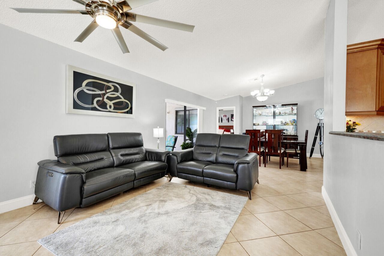 10090 SW 16th Place, Davie, FL 33324 Photo