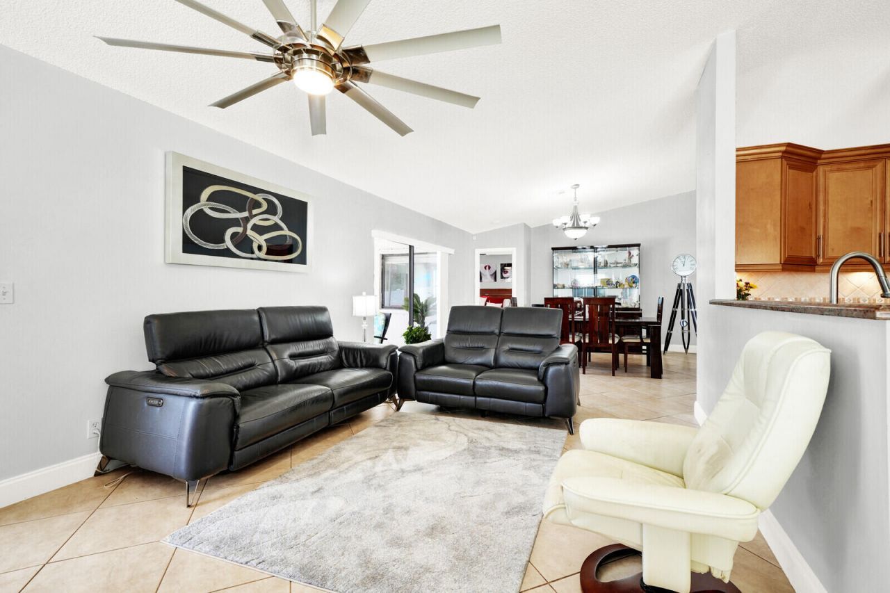 10090 SW 16th Place, Davie, FL 33324 Photo