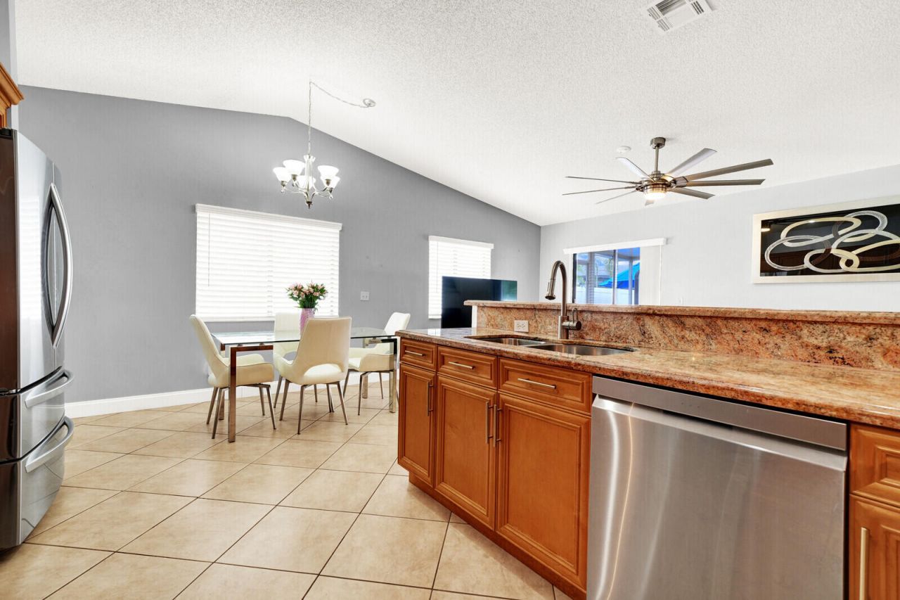 10090 SW 16th Place, Davie, FL 33324 Photo