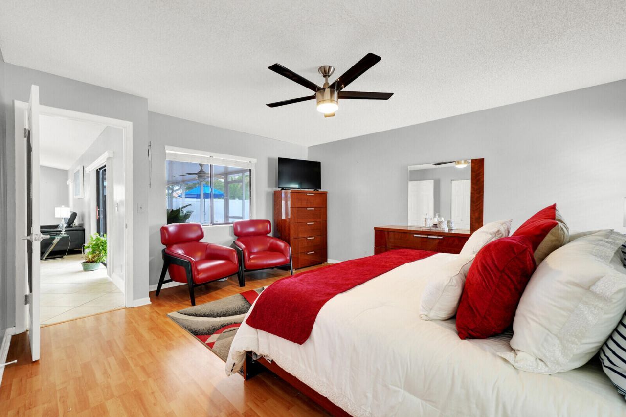 10090 SW 16th Place, Davie, FL 33324 Photo