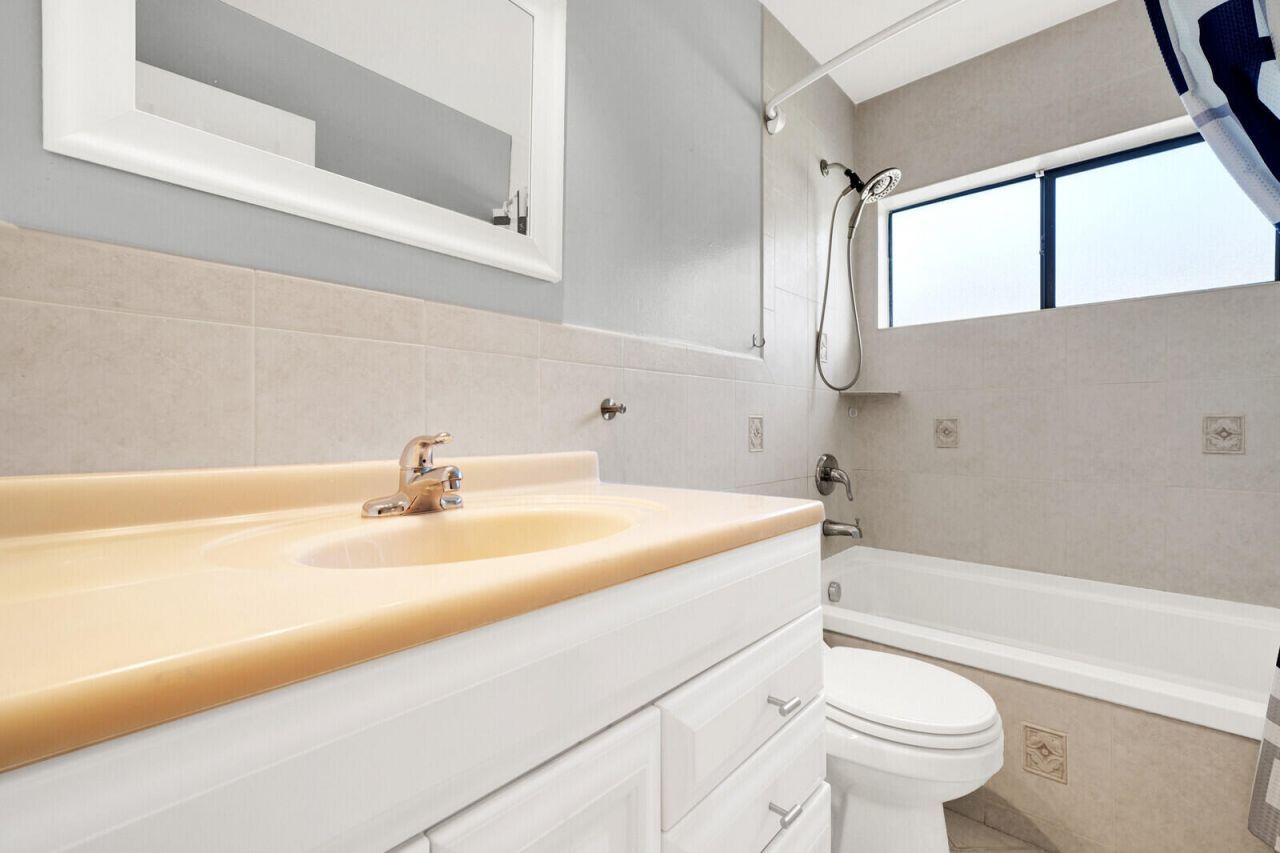 10090 SW 16th Place, Davie, FL 33324 Photo