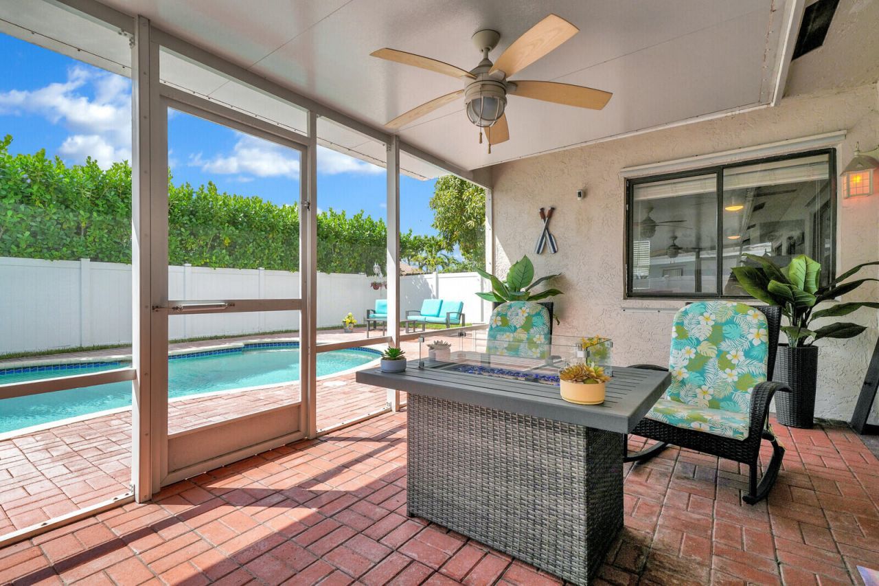 10090 SW 16th Place, Davie, FL 33324 Photo