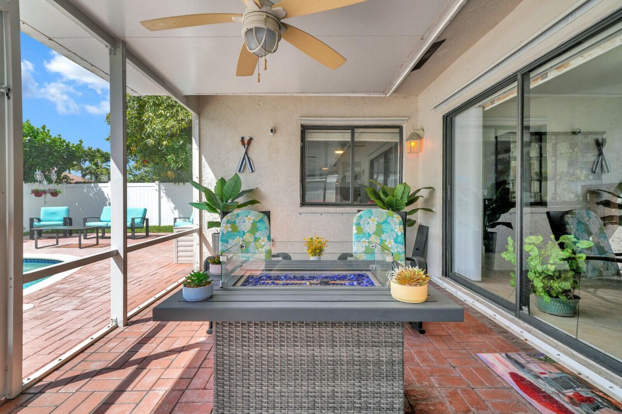 10090 SW 16th Place, Davie, FL 33324 Photo