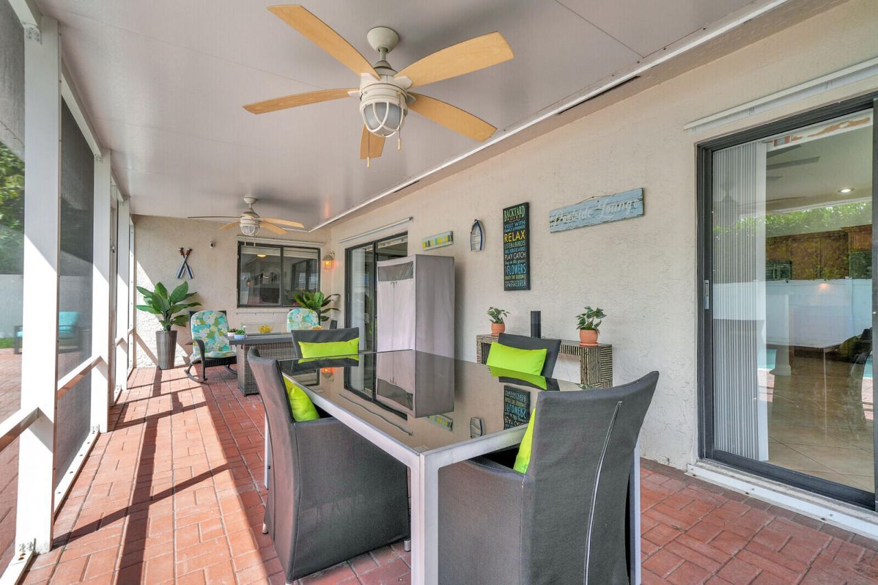 10090 SW 16th Place, Davie, FL 33324 Photo