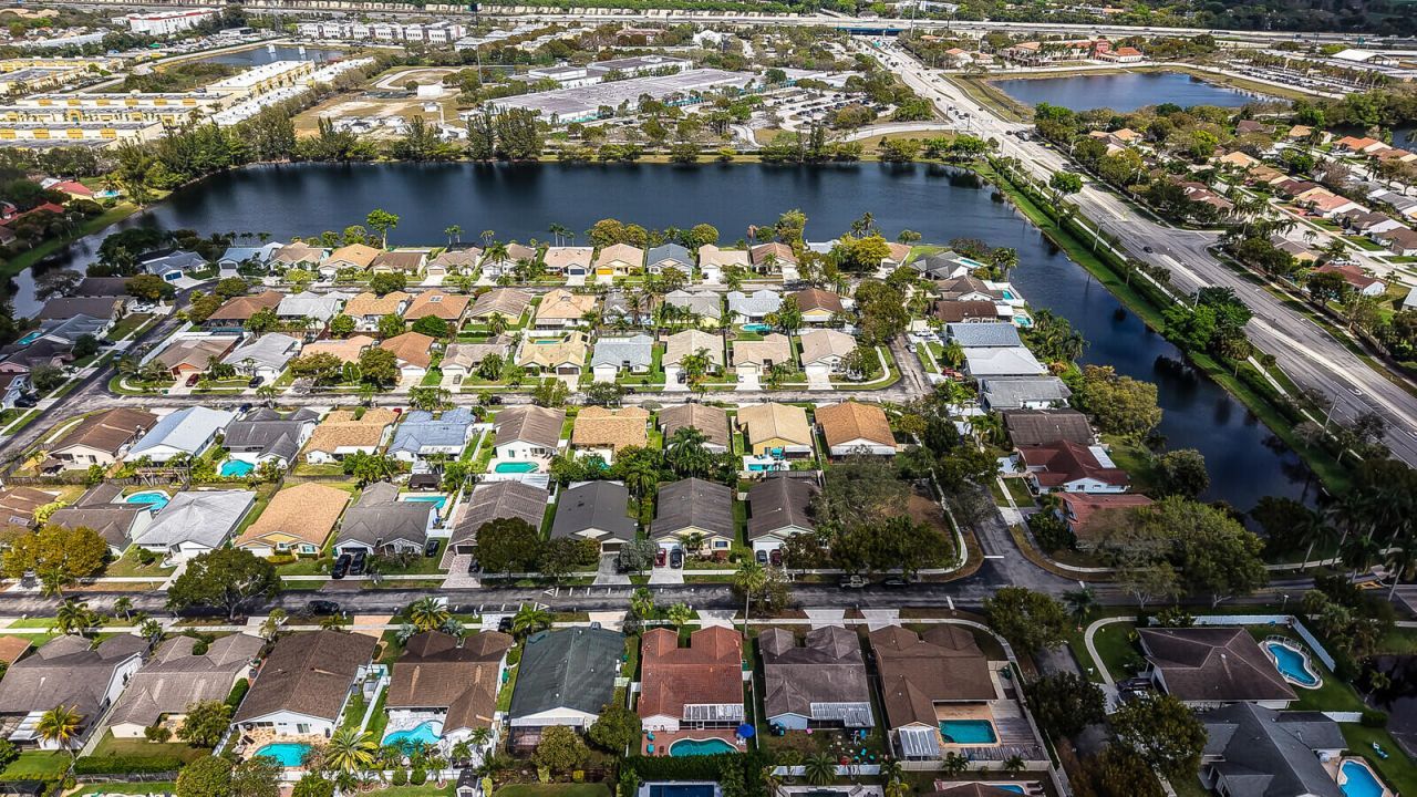 10090 SW 16th Place, Davie, FL 33324 Photo