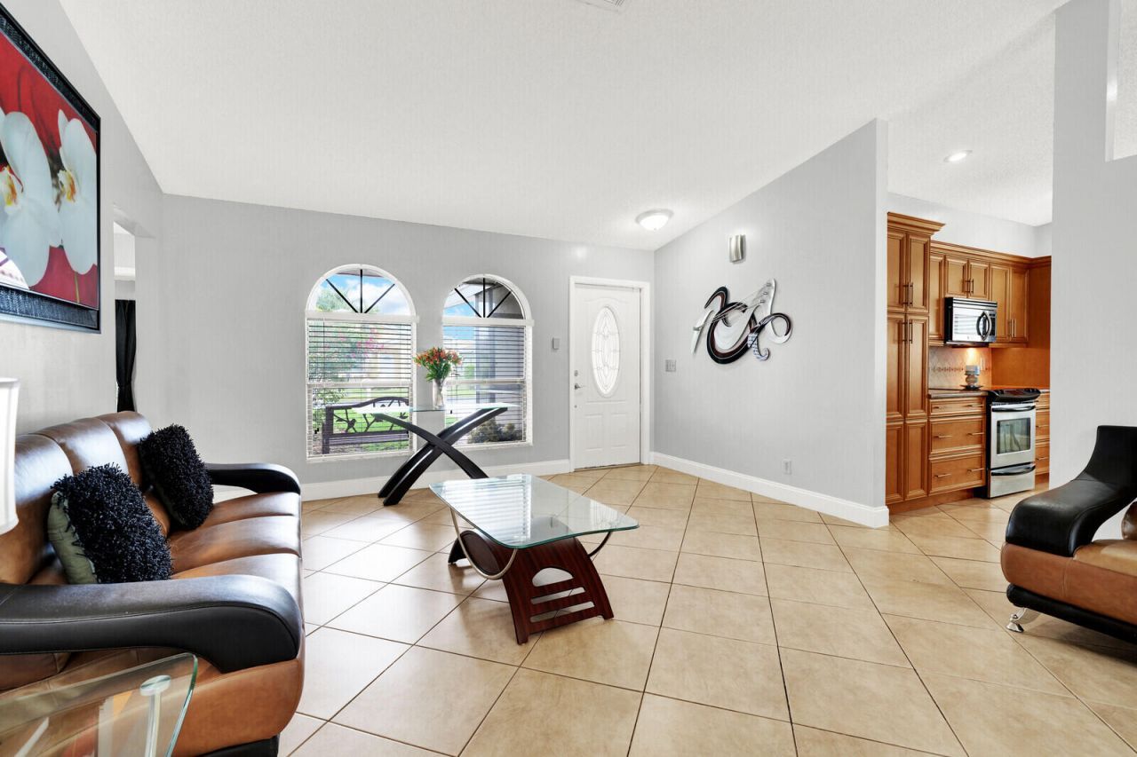 10090 SW 16th Place, Davie, FL 33324 Photo