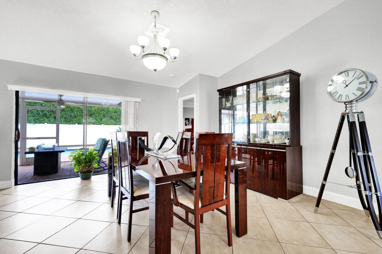 10090 SW 16th Place, Davie, FL 33324 Photo