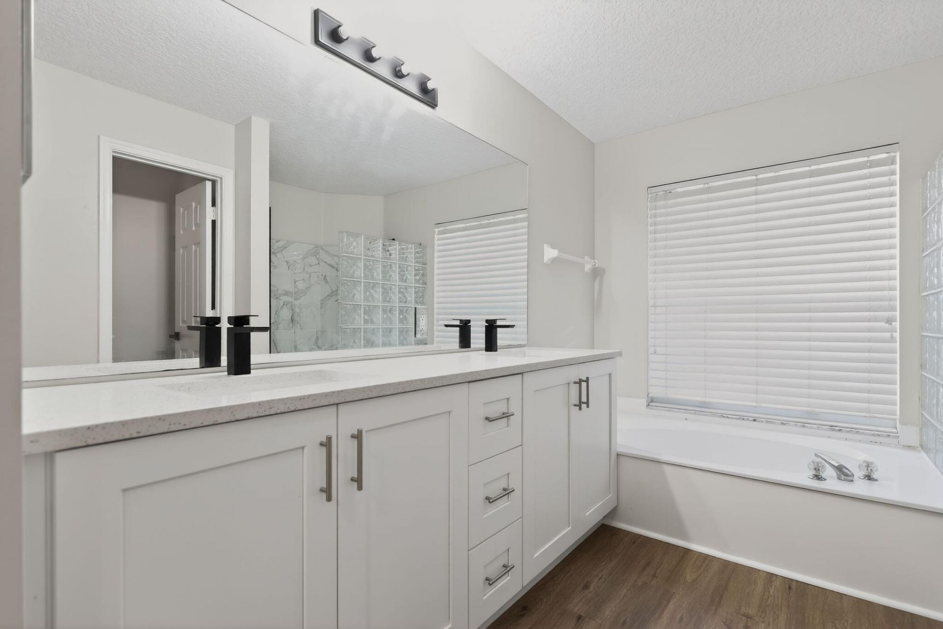 3037 Casa Rio Court, Riviera Beach, FL 33418 Photo