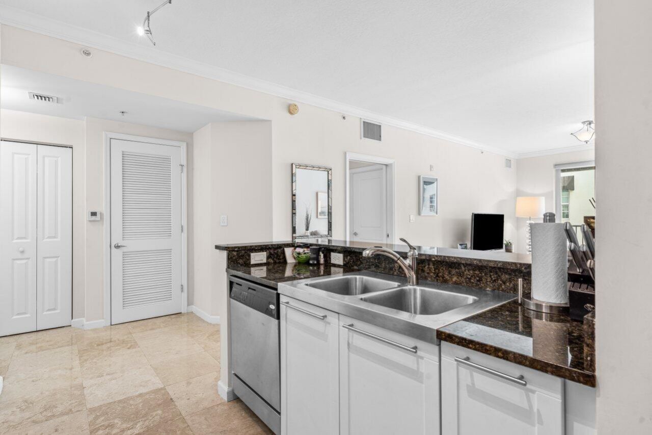 235 NE 1st Street, Unit 504, Delray Beach, FL 33444 Photo