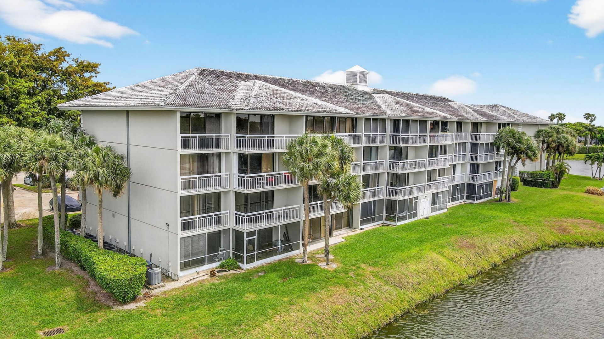 2421 Village Boulevard, Unit 406, West Palm Beach, FL 33409 Photo