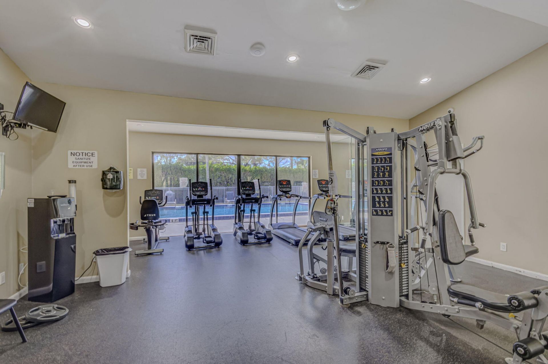 2421 Village Boulevard, Unit 406, West Palm Beach, FL 33409 Photo