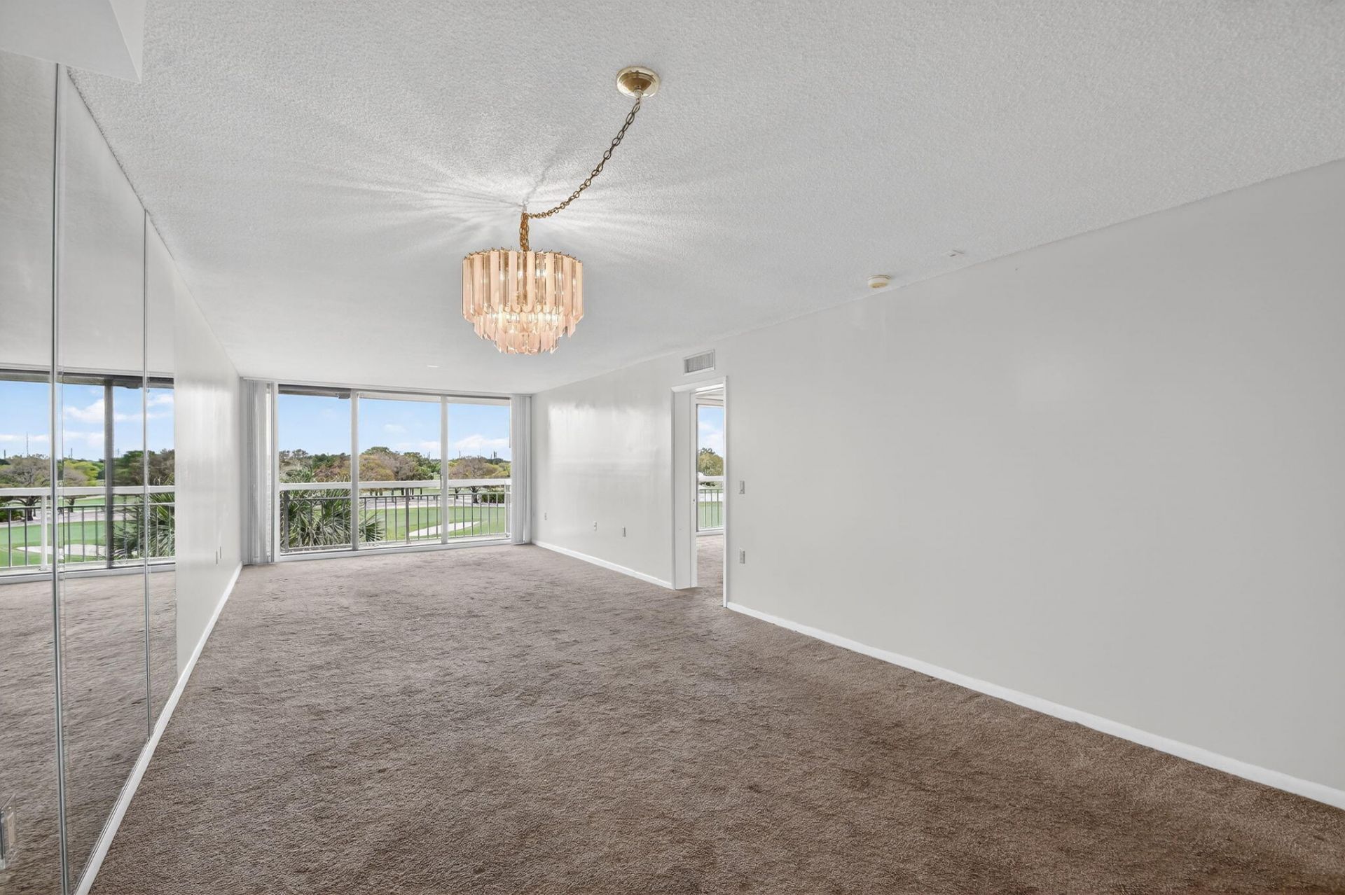 2421 Village Boulevard, Unit 406, West Palm Beach, FL 33409 Photo