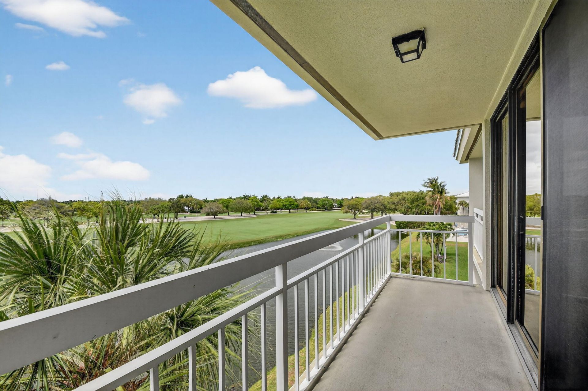 2421 Village Boulevard, Unit 406, West Palm Beach, FL 33409 Photo