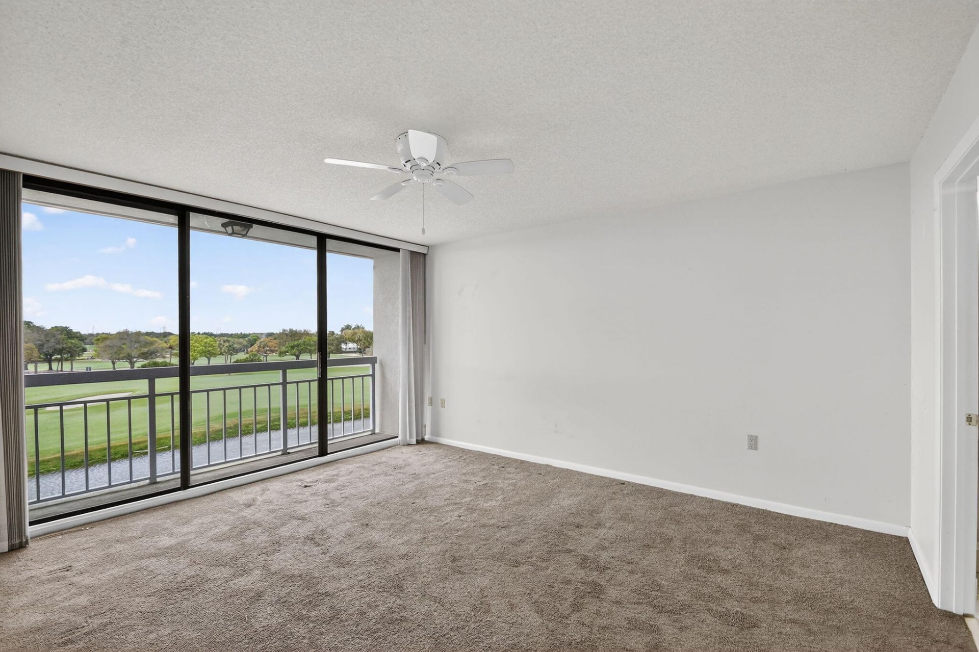 2421 Village Boulevard, Unit 406, West Palm Beach, FL 33409 Photo