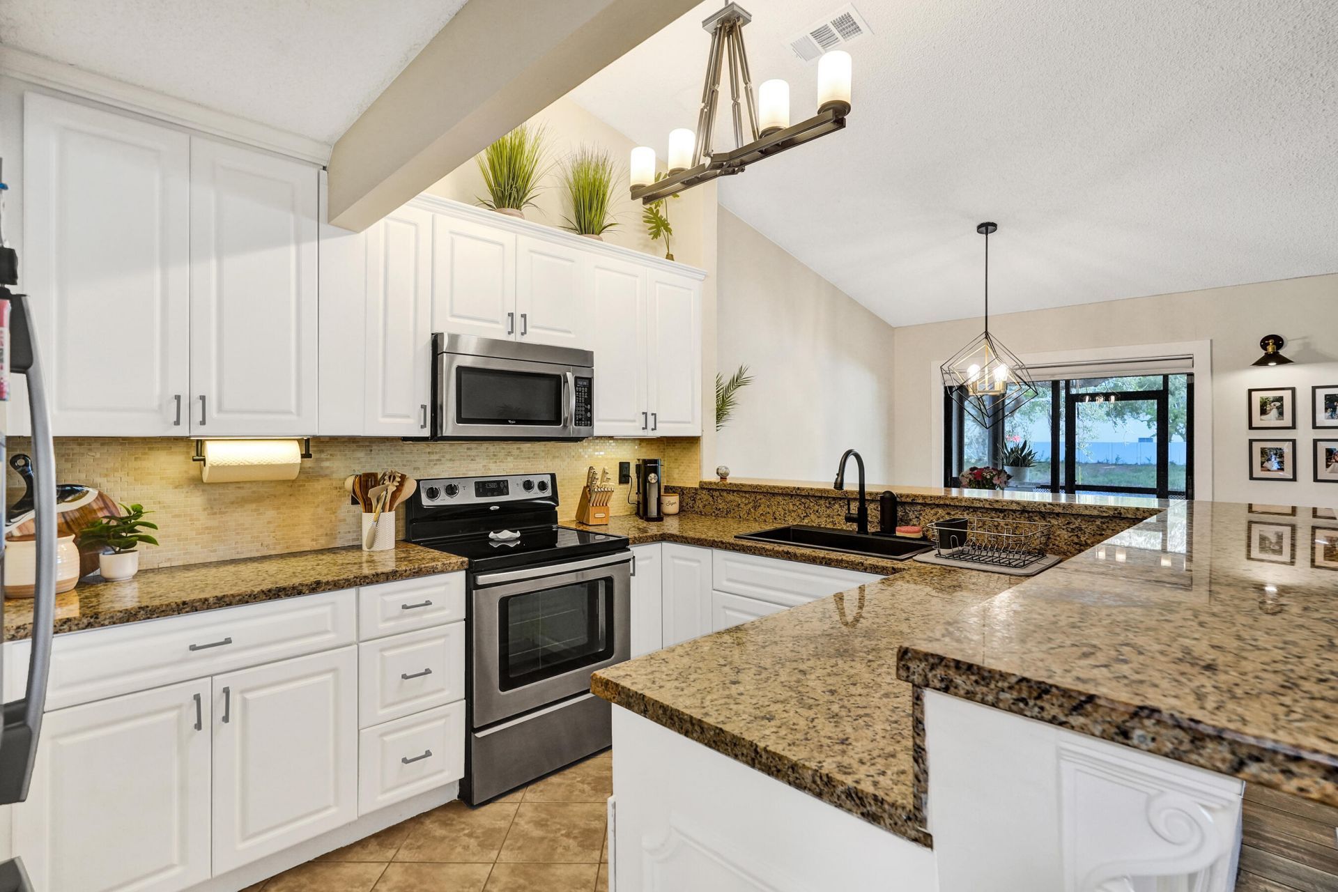 7826 NW 60th Street, Tamarac, FL 33321 Photo