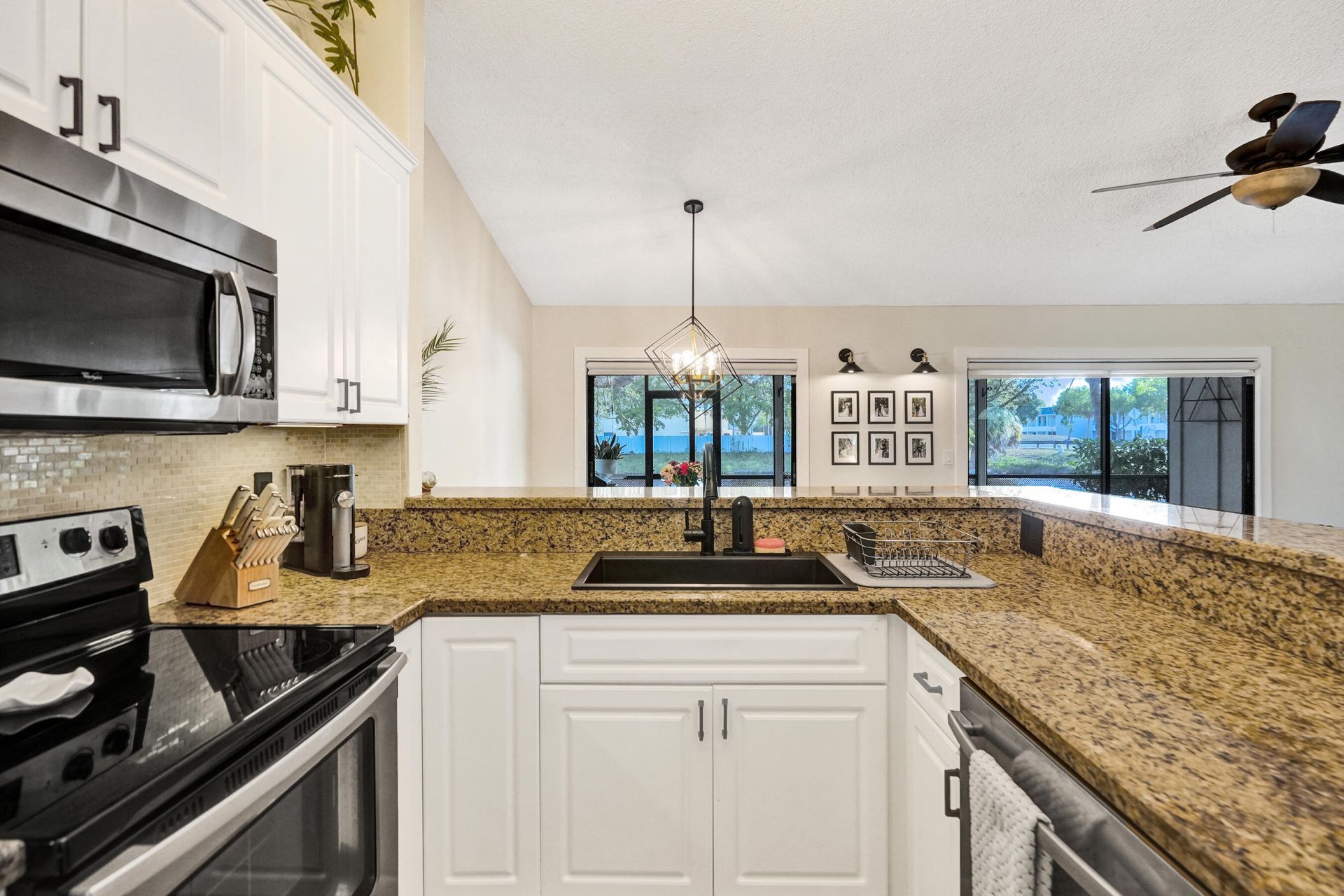 7826 NW 60th Street, Tamarac, FL 33321 Photo