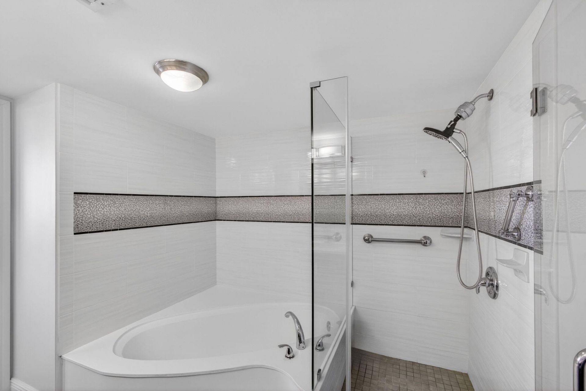 4200 N Ocean Drive, Unit 2-1706, Riviera Beach, FL 33404 Photo