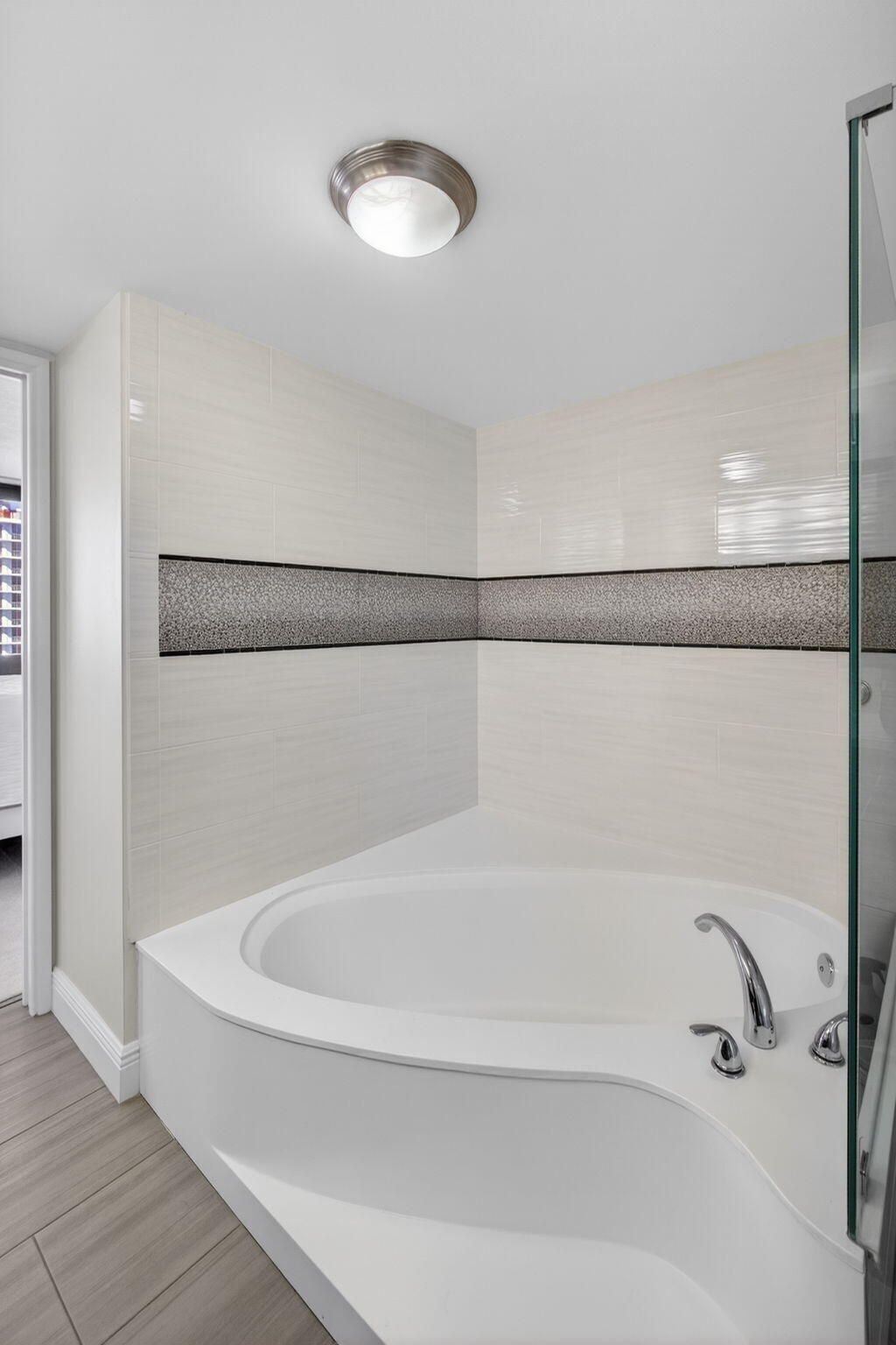 4200 N Ocean Drive, Unit 2-1706, Riviera Beach, FL 33404 Photo