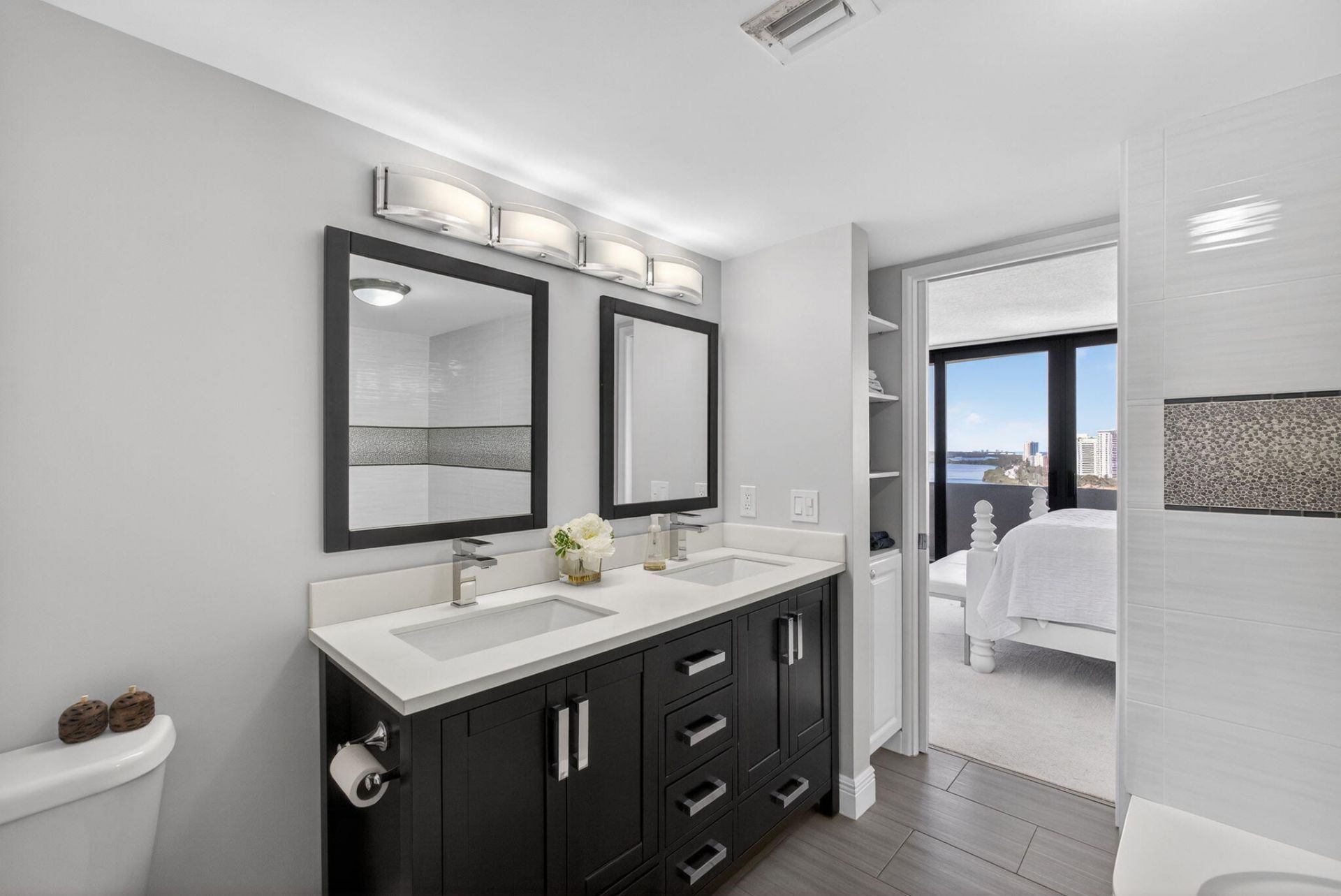 4200 N Ocean Drive, Unit 2-1706, Riviera Beach, FL 33404 Photo