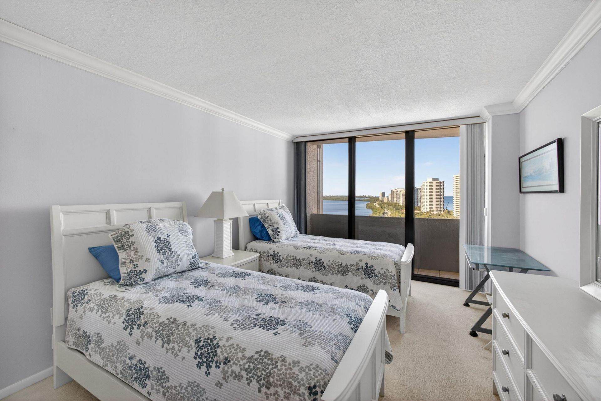 4200 N Ocean Drive, Unit 2-1706, Riviera Beach, FL 33404 Photo