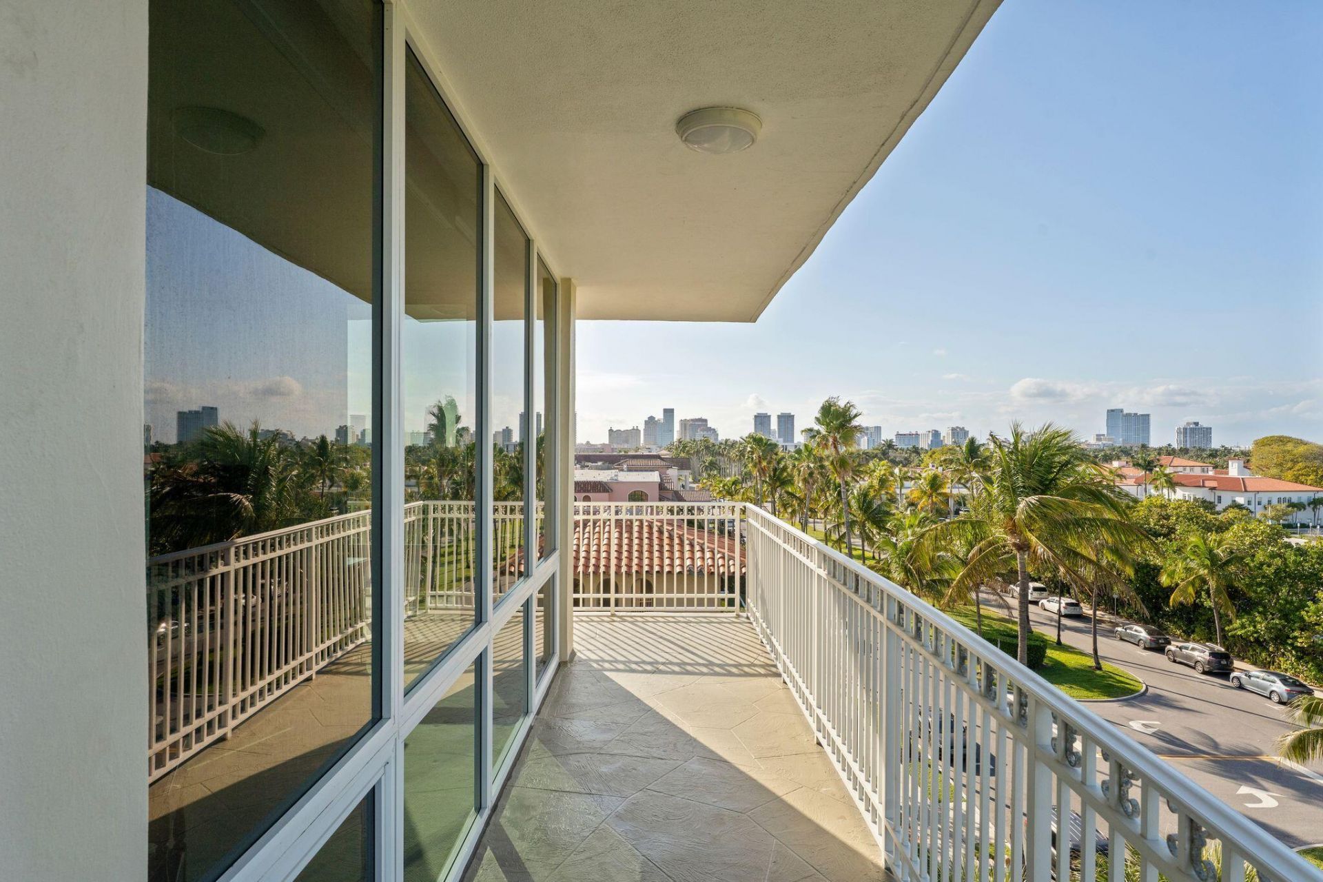 100 Royal Palm Way, Unit G5, Palm Beach, FL 33480 Photo