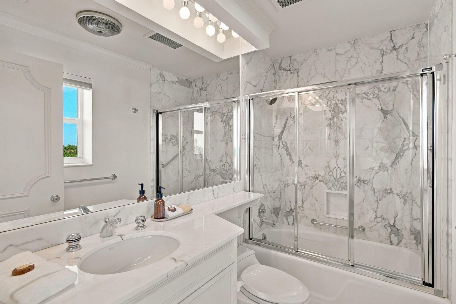 100 Royal Palm Way, Unit G5, Palm Beach, FL 33480 Photo